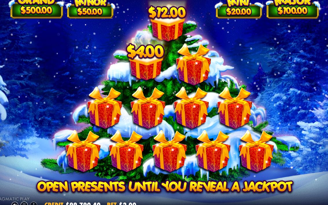 Free Spins with a reel covered by WILD Santa
